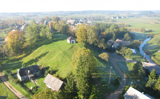 22_Zem.Kalvarijos piliakalnis.A. Gedvilo n.jpg